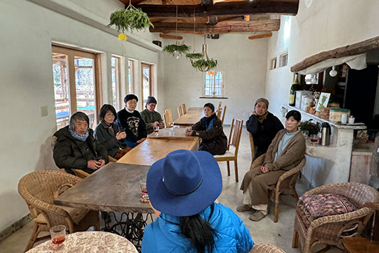 �ߐ{�A�A���[�Y�_�C�j���O�ɂ�