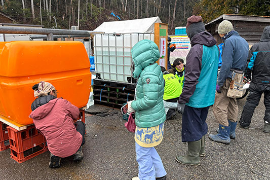 ���A���A��