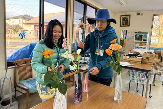 ���A���A��