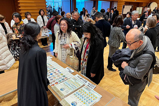 �J�����_�[�̔̔�