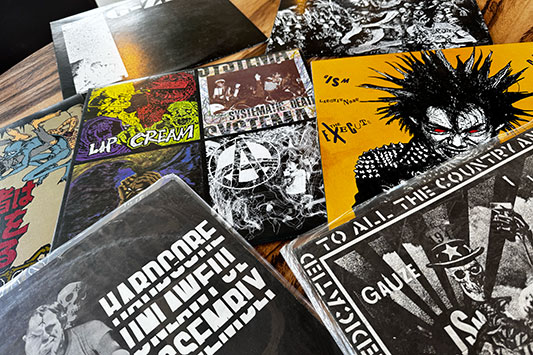 �o���������Ȏs�Ǝ��R�ȃ��C��