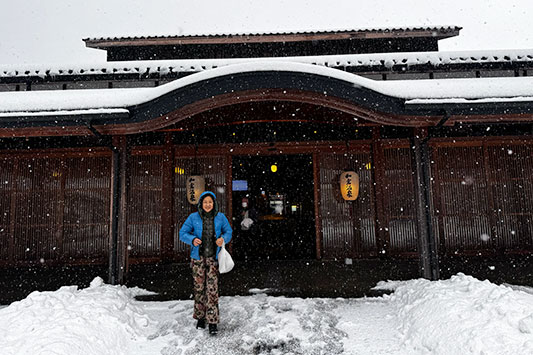 �a�q����